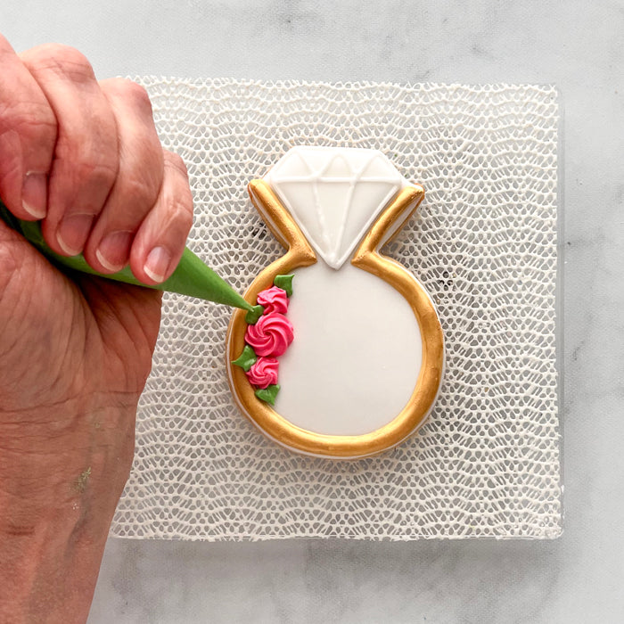 How to Decorate a Diamond Ring Cookie-Beginner-Friendly Tutorial