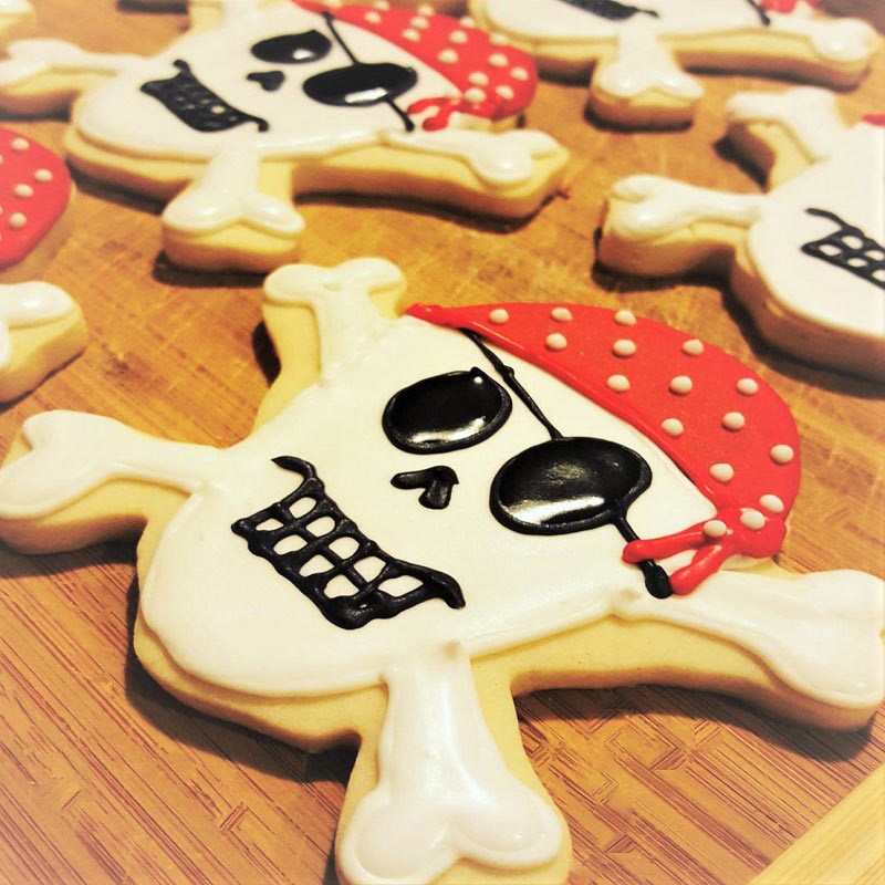 Skull & Crossbones Cookie Cutter