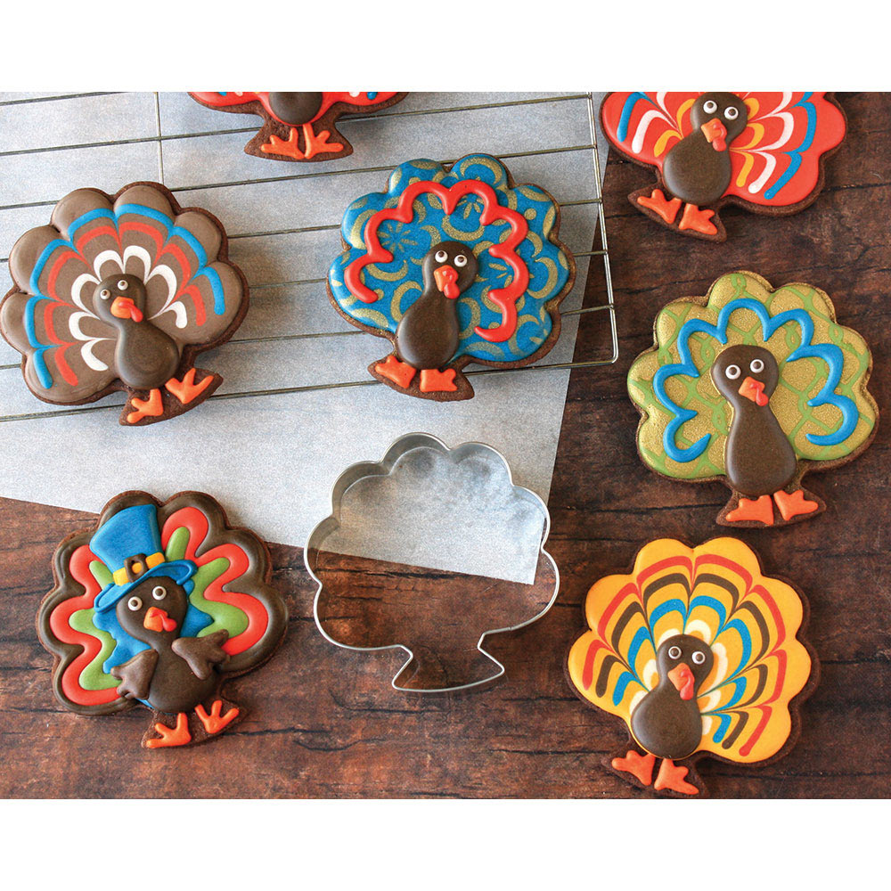 Forward Facing Turkey & Bouquet of Flowers Cookie Cutter
